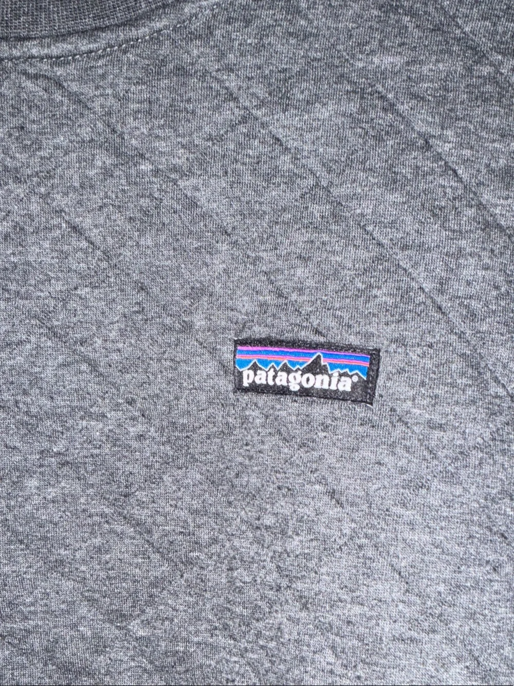Patagonia Women’s Black Pullover Crew Sweatshirt - Picture 16 of 16